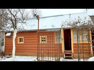 Баня на 6 сотках, своими руками.Маленькая, но для легкого пара все есть)