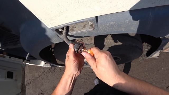 Как Ваня "голландца" до ума доводил. 1-1. Как поднять кабину ДАФа, пособие для "чайников"))) смотреть онлайн