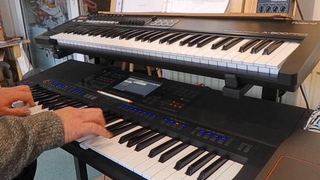 BILITIS Played on the Yamaha SX900 смотреть онлайн