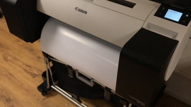 How To Load Photo Paper On The Canon TM 200 24" CAD Poster Printer смотреть онлайн