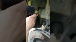 W221 как открыть капот