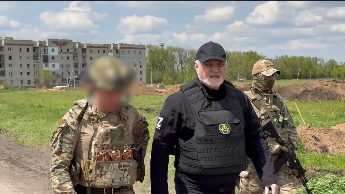 Жители Коми настроены по-боевому, проявляют смелость и героизм на специальной военной операции смотреть онлайн