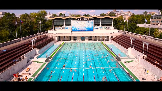 Спортивно-оздоровительный комплекс «Чайка». Открытый бассейн в центре Москвы смотреть онлайн