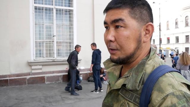 Бездомные на площади трёх вокзалов. Год спустя. смотреть онлайн