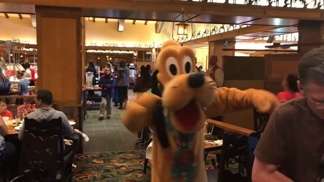 GOOD TIMES at Mickey's Tales of Adventure Breakfast! REVIEW!! Disneyland Character Breakfast! смотреть онлайн
