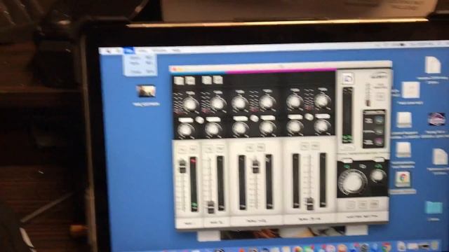 Home Recording Studio with J Mano: Rode NT1 mic, Audient ID 14 interface + freestyle смотреть онлайн