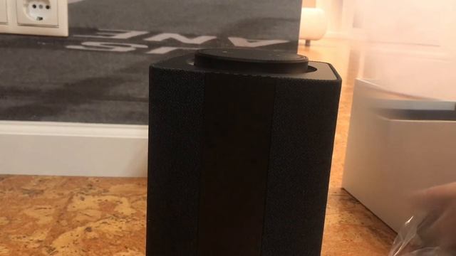 Распаковка и обзор Яндекс станция и Алиса смотреть онлайн