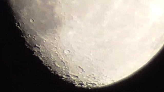 Поверхность луны. Зум. смотреть онлайн