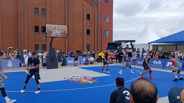 Red Bull Japan Half court 3×3 basketball Championship Game смотреть онлайн