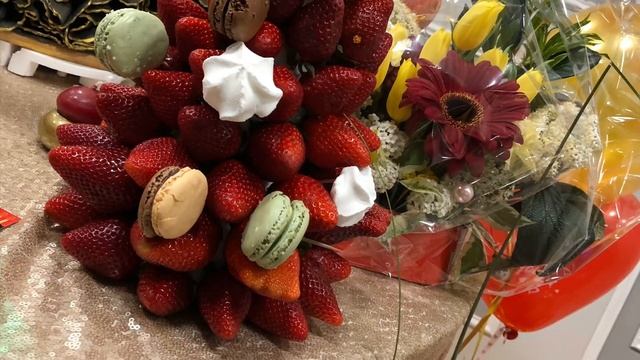 HAW to cut fruit (Как красиво нарезать фрукты) смотреть онлайн