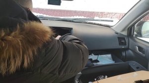 Замена головного устройства на Тойота Хайлендер 2