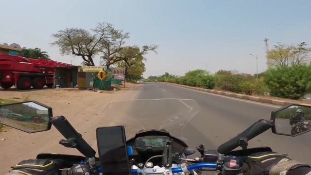 Arrived in Mumbai ?? with damaged Bike EP.14 | Pakistani Visiting India смотреть онлайн