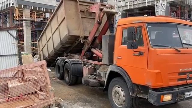 Отгрузка контейнера для строительного мусора смотреть онлайн