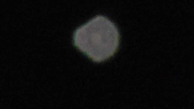 Повсюду появляются свечения над городами! смотреть онлайн