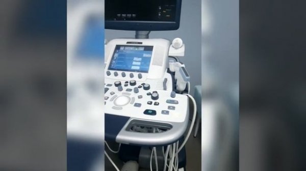 Миниобзор УЗИ аппарата Logic E9: кнопки управления столиком. Features of using Logic E9.