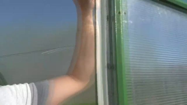 Автомат с термоприводом для форточки в теплице смотреть онлайн