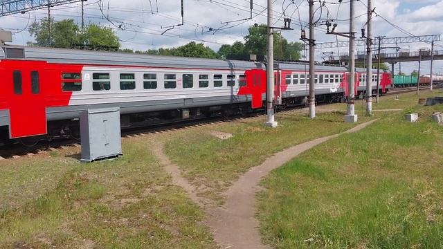 "По встречке"! Электропоезд ЭД4М-0387 "Фёдор Чижов" Фирменный экспресс! смотреть онлайн