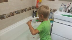 Подводная лодка из пластиковой бутылки с двигателем