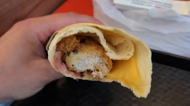 Новинка KFC! Твистер Чизз-Бекон (Обзор Новинки Из КФС)