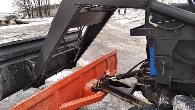 Отвал на МТЗ, не снимая погрузчик смотреть онлайн