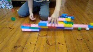 Как сделать винтовку и подставку для нее из конструктора всего за 5 минут