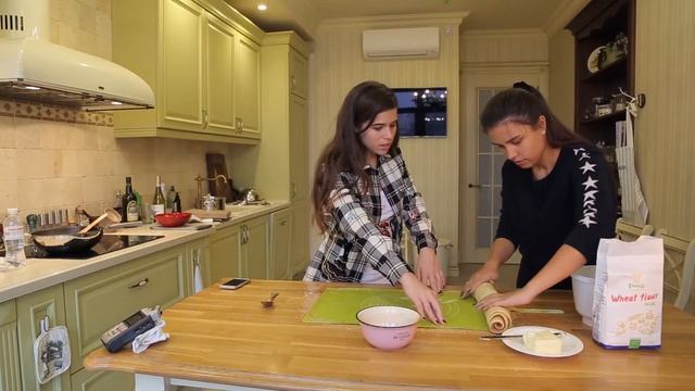 Как приготовить булочки синнабон? Самый вкусный рецепт! смотреть онлайн