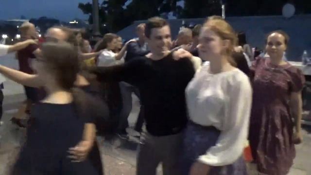 Вечёрка на Патриаршем мосту 09.09.18. Часть 7 смотреть онлайн