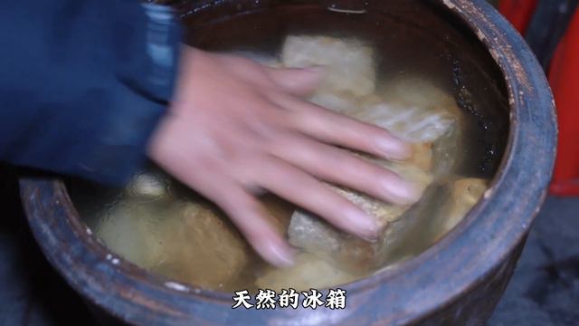 爸爸做道士不在家，村里又冰冻封山，冬宝炖个腊猪肚过元宵，真香 смотреть онлайн