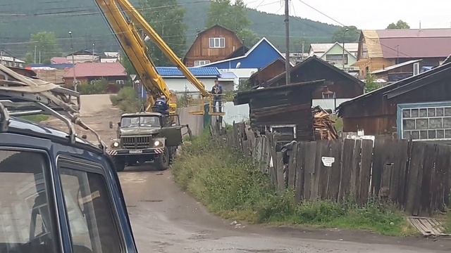 Кошка не смогла спуститься со столба в Усть-Куте смотреть онлайн