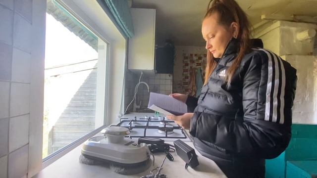 97 ВЛОГ?НОВЫЙ ПОМОЩНИК ДЛЯ ДОМА?РОБОТ ДЛЯ МОЙКИ ОКОН смотреть онлайн