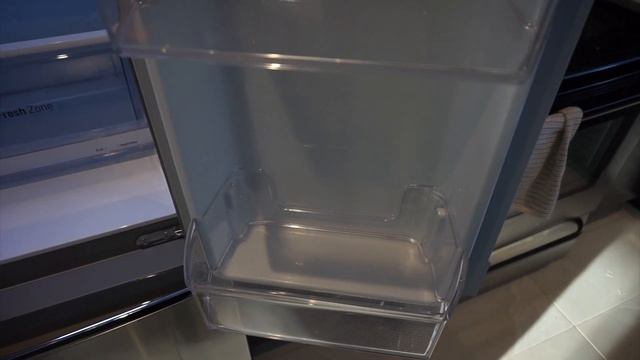 LG 4 Door Fridge #LRMXC1803S смотреть онлайн