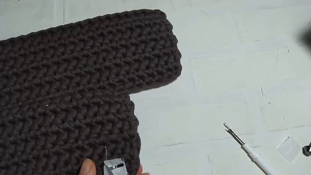 Как установить Пукли / Ножки для сумки смотреть онлайн