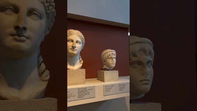 Сегодня вход в археологический музей был бесплатным #греция смотреть онлайн