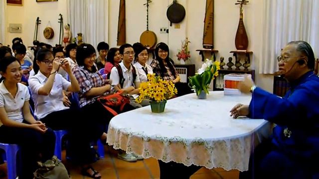 Qua cầu gió bay - GS Trần Văn Khê смотреть онлайн