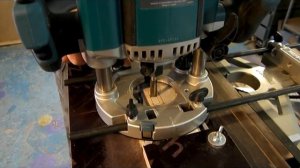 Приспособление для  вставного шипа. Device for insert dowel