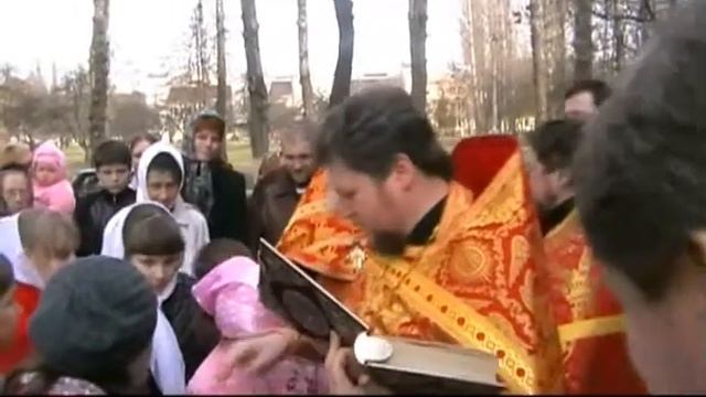 Крестный ход в понедельник Светлой седмицы (2010) смотреть онлайн