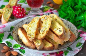 КАК ПРИГОТОВИТЬ ИТАЛЬЯНСКОЕ ПЕЧЕНЬЕ КАНТУЧЧИ