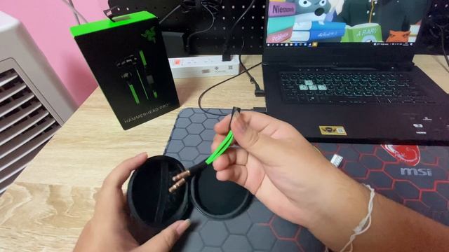 แกะกล่อง ! RAZER HAMMERHEAD PRO V2 смотреть онлайн