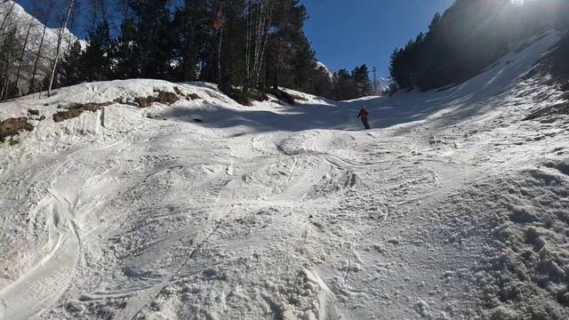 Самые сложные горнолыжные трассы в России. Чегет, бугры, могул. Cheget, mogul. смотреть онлайн