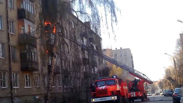 Сильный пожар на улице Яхонтова Рязань 21 04 2014 смотреть онлайн