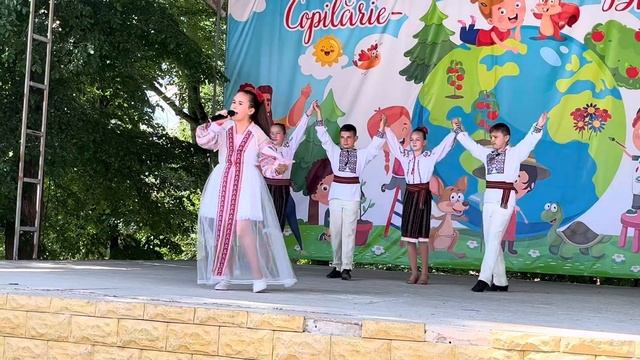Litvinov Sofia “Funny Folk” смотреть онлайн