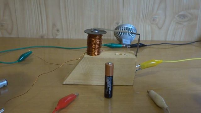 РЕЛЕ СВОИМИ РУКАМИ с Нулевым Током Удержания смотреть онлайн