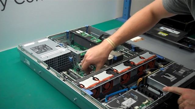 Inside of a Server Explained смотреть онлайн