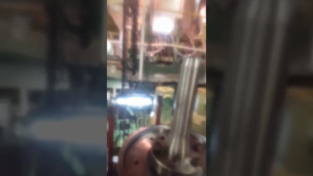 Работа моряков: Как разобрать и собрать Выхлопной Клапан 2х тактного двигателя MITSUBISHI 2 часть смотреть онлайн