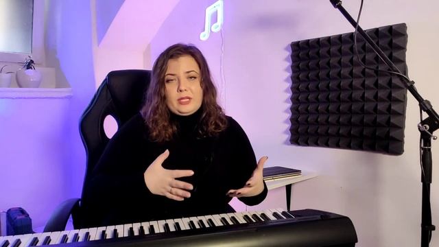 КАК ПОПАДАТЬ В НОТЫ? Легко и просто! Всё про интонирование ? смотреть онлайн