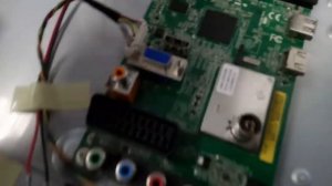 Починил тещин ТВ ) - Sharp LC-32LE244RU - висит на дежурке, не включается