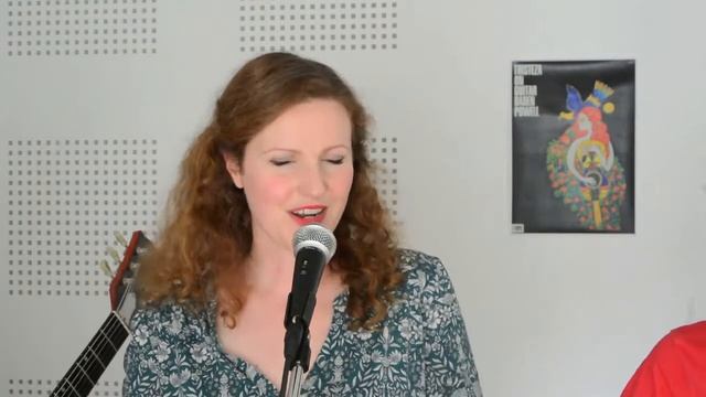 Feelin' Groovy - These boots are made for walking (Lee Hazelwood), Nancy Sinatra cover смотреть онлайн