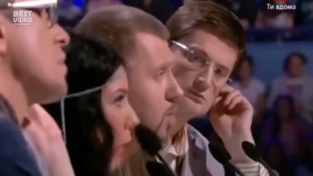 Х фактор Девушка красиво поёт, а жюри подумали что фонограмма! смотреть онлайн
