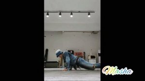 Превосходно танцующий любимка Ли Джун Ги 😍