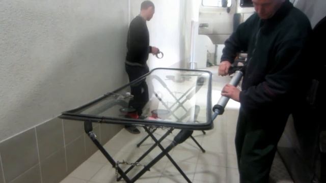 СУПЕР МАЗ. УСТАНОВКА ЛОБОВОГО СТЕКЛА В РЕЗИНКУ. АВТОСТЕКЛО ИВАНОВО смотреть онлайн